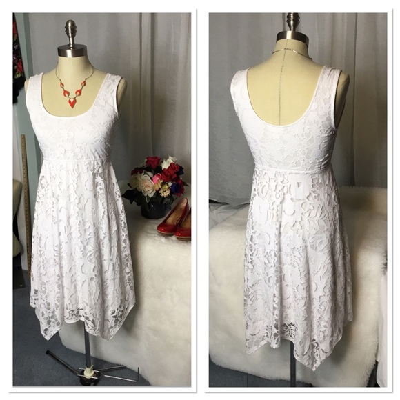 Adorable white lace sharbite dress size X-small - Picture 2 of 7